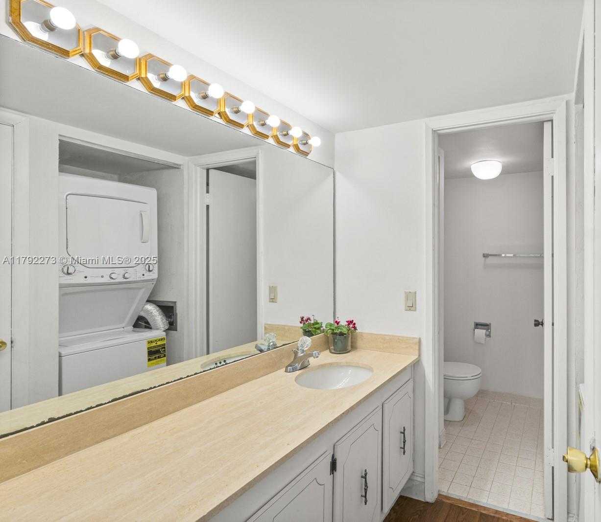 Small Image of 600 NORTH EAST 36TH ST #1810, Miami Number 16