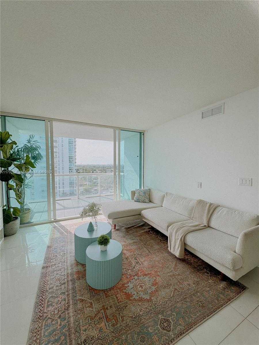 Small Image of 1861 NW S River Dr, Miami, FL 33125, USA Number 10