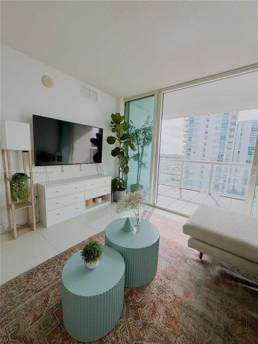 Small Image of 1861 NW S River Dr, Miami, FL 33125, USA Number 16