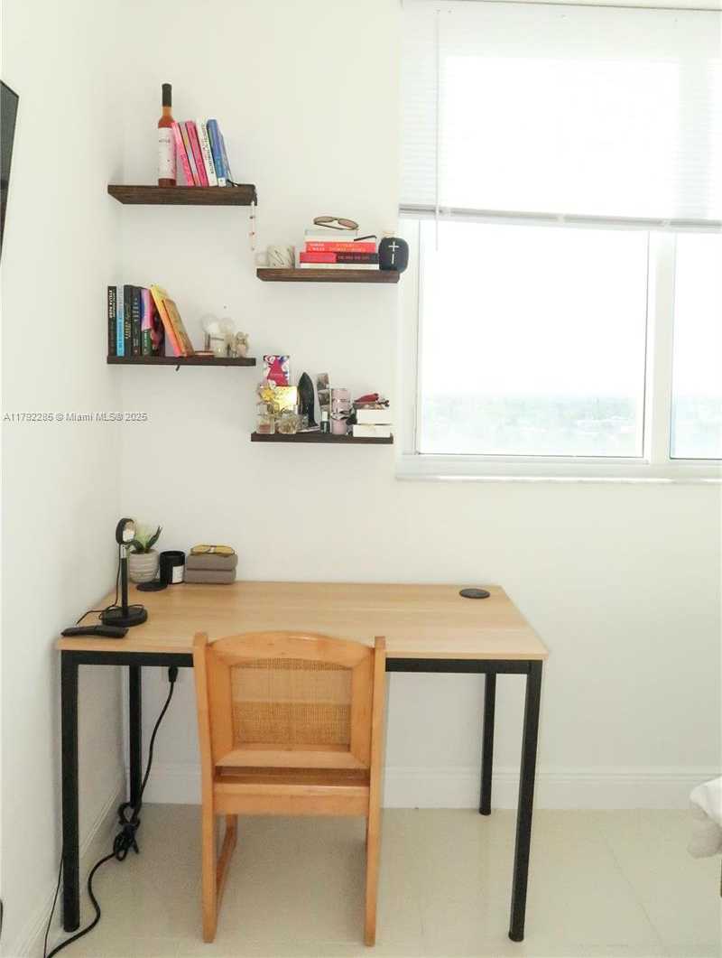Small Image of 1861 NW S River Dr, Miami, FL 33125, USA Number 33