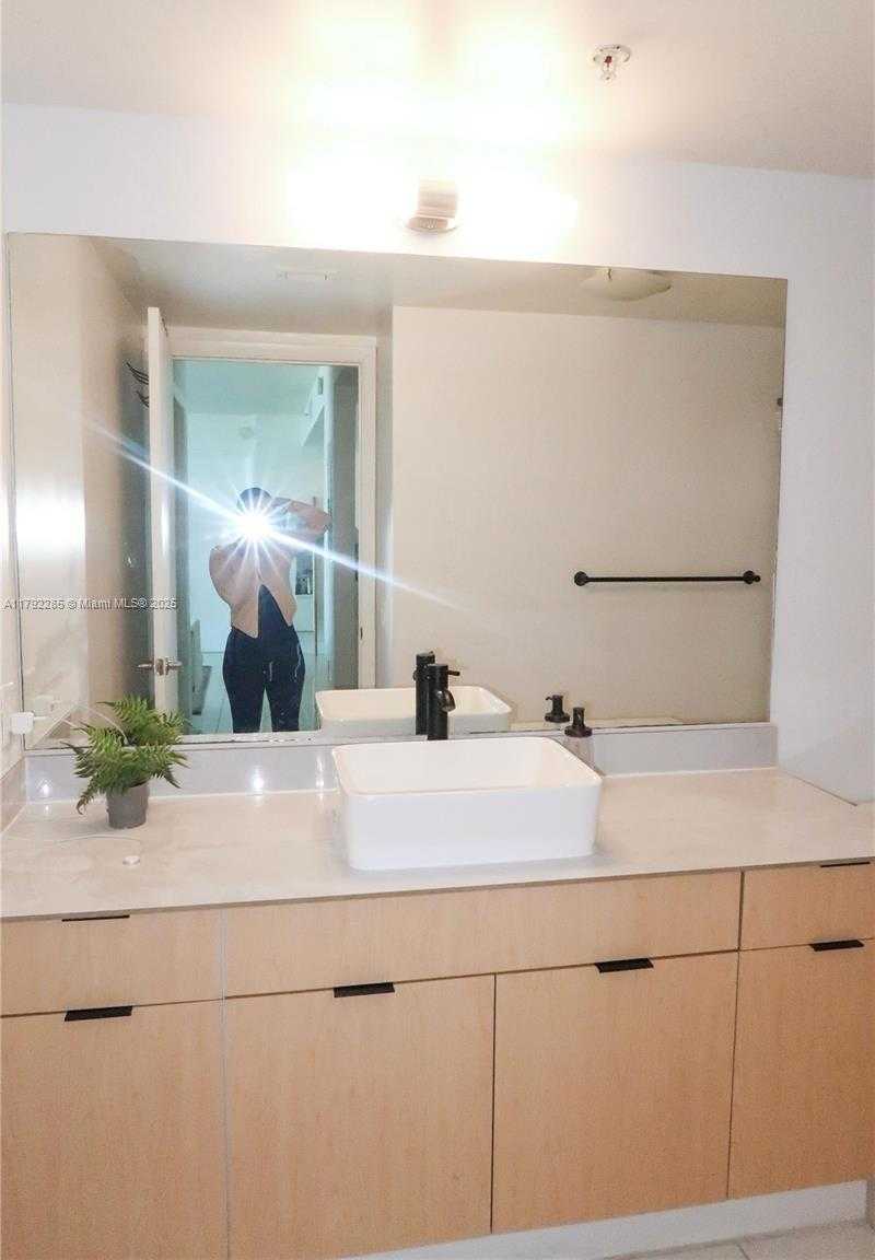 Small Image of 1861 NW S River Dr, Miami, FL 33125, USA Number 34