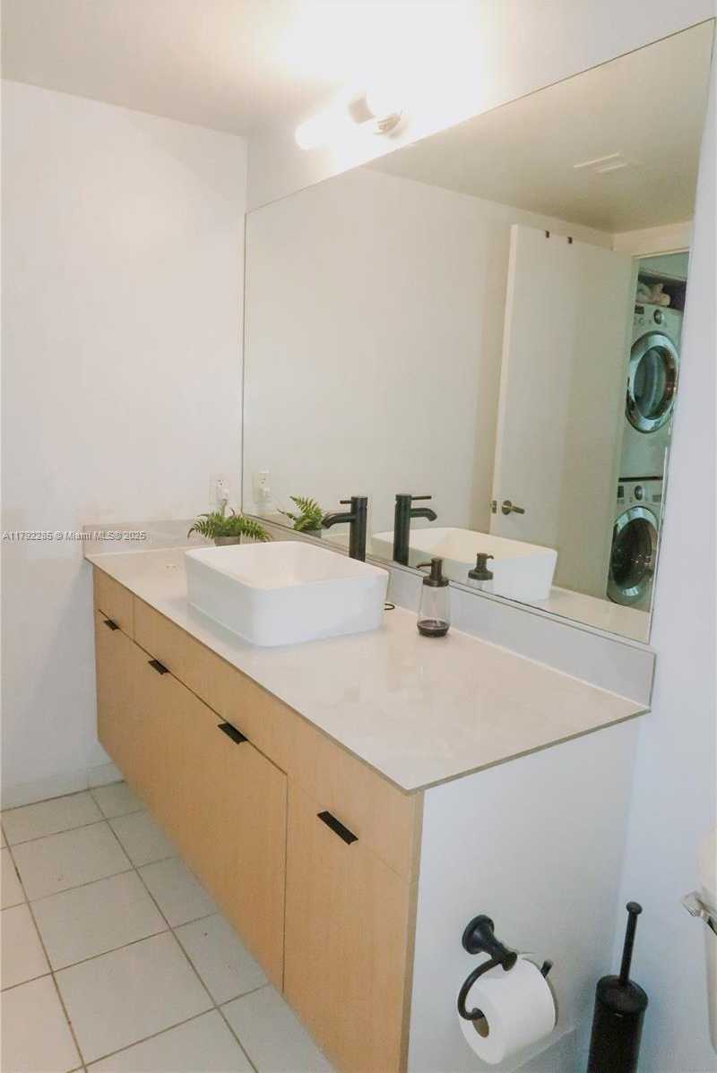 Small Image of 1861 NW S River Dr, Miami, FL 33125, USA Number 35