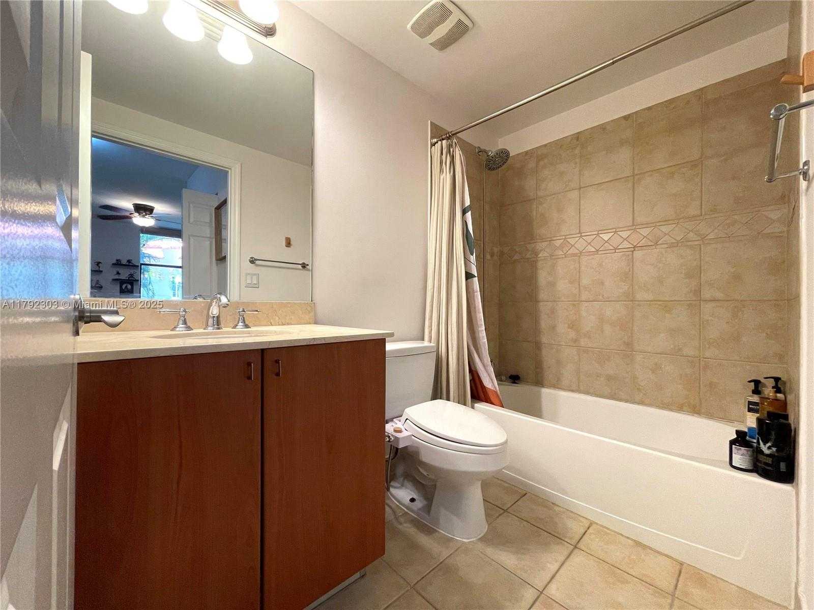 Small Image of 888 SOUTH DOUGLAS RD #119, Coral Gables Number 19