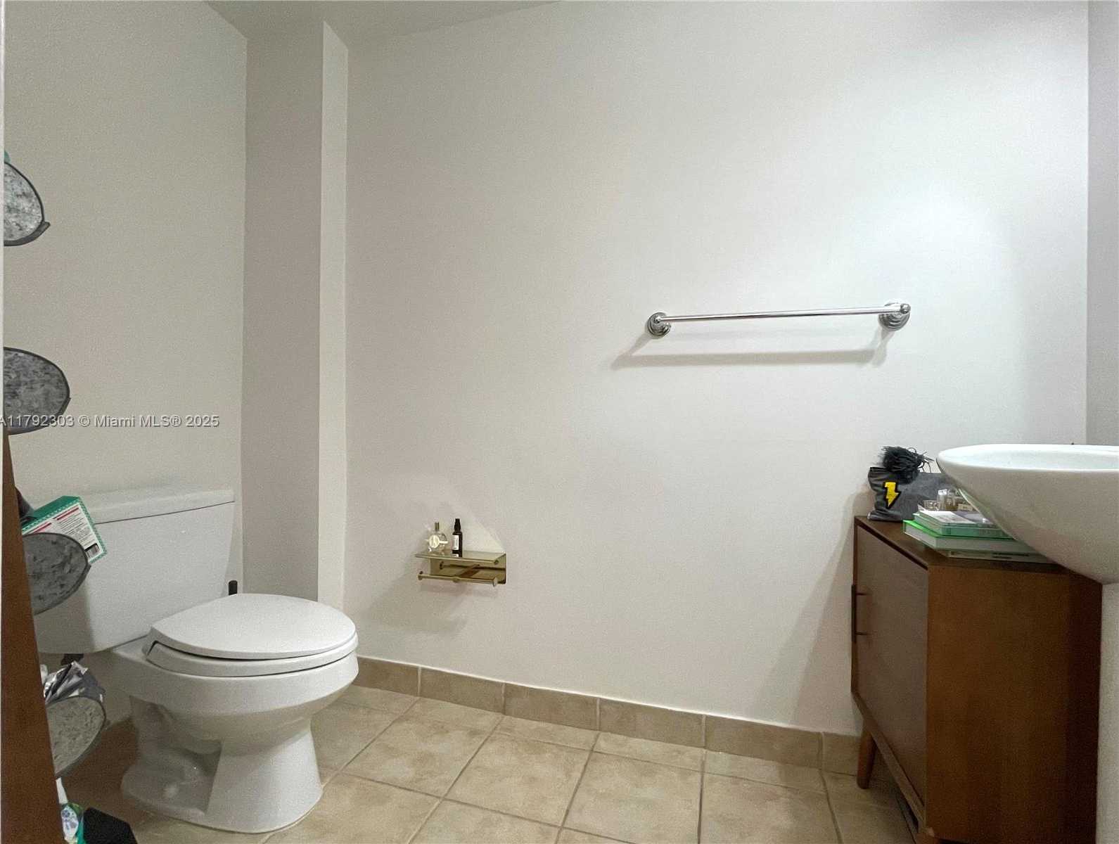 Small Image of 888 SOUTH DOUGLAS RD #119, Coral Gables Number 22