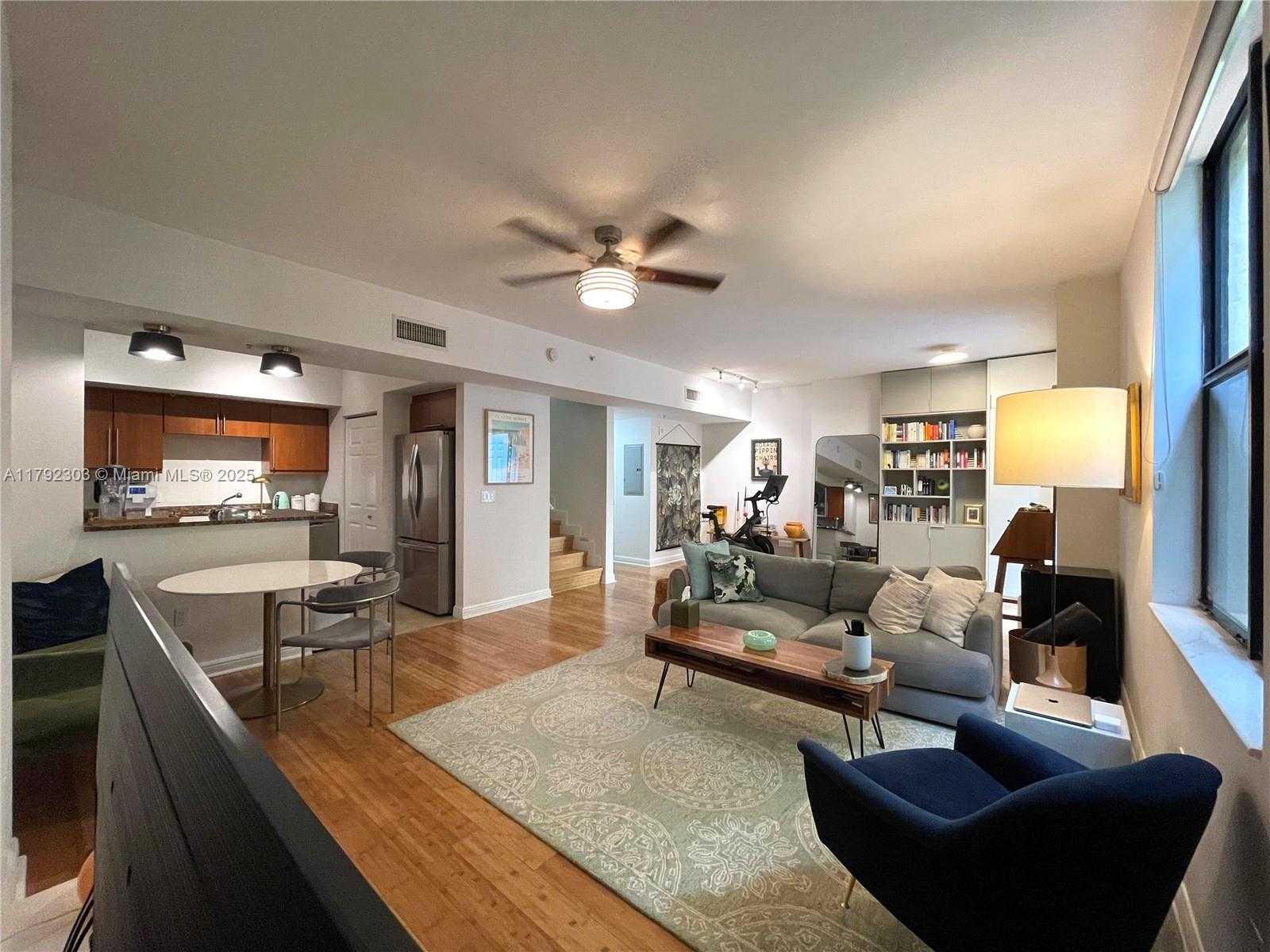 Small Image of 888 SOUTH DOUGLAS RD #119, Coral Gables Number 4