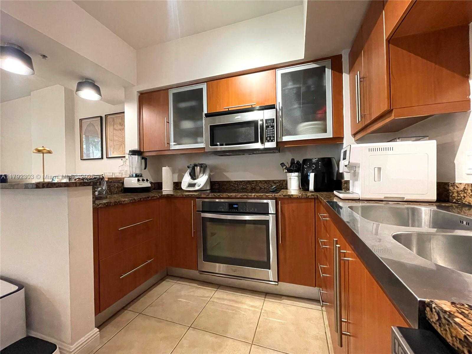 Small Image of 888 SOUTH DOUGLAS RD #119, Coral Gables Number 8