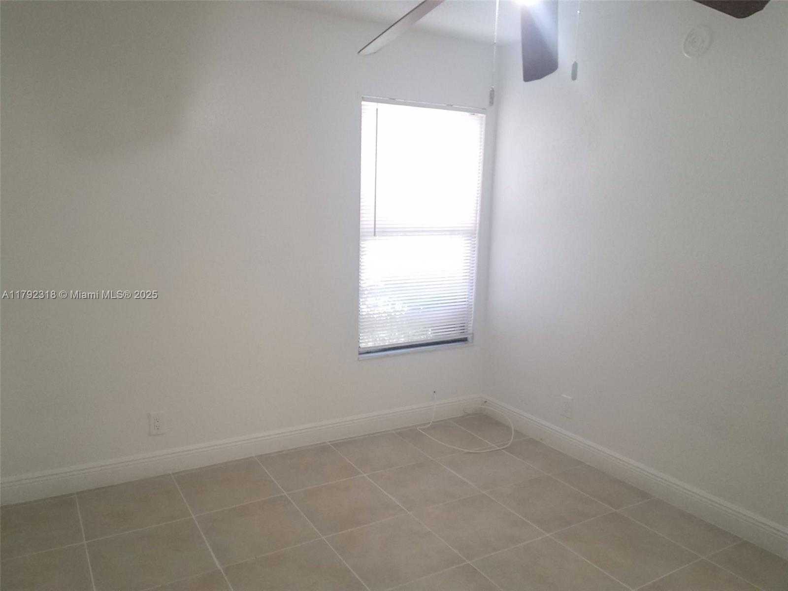 Small Image of 1513 LAKE CRYSTAL DR #B, West Palm Beach Number 13
