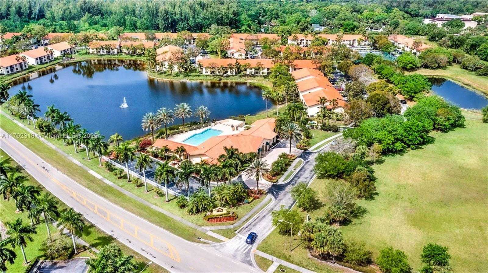 Small Image of 1513 LAKE CRYSTAL DR #B, West Palm Beach Number 16