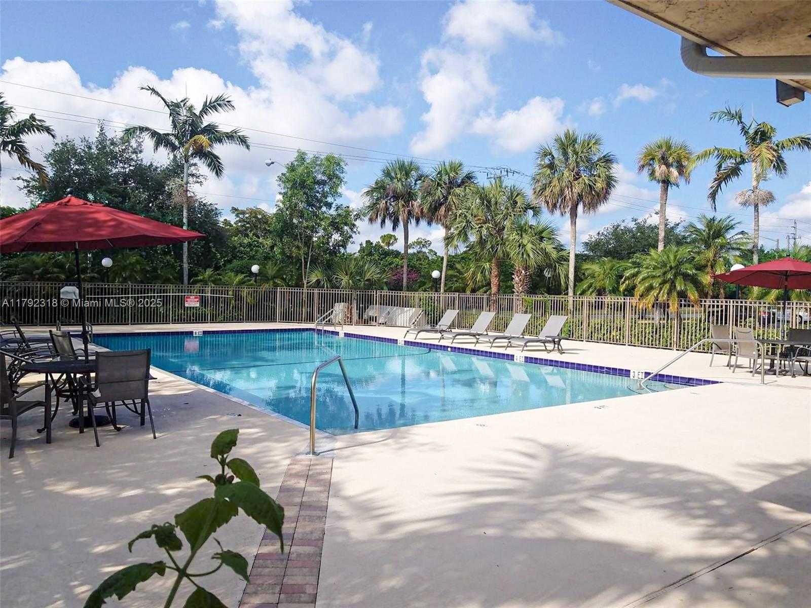 Small Image of 1513 LAKE CRYSTAL DR #B, West Palm Beach Number 18