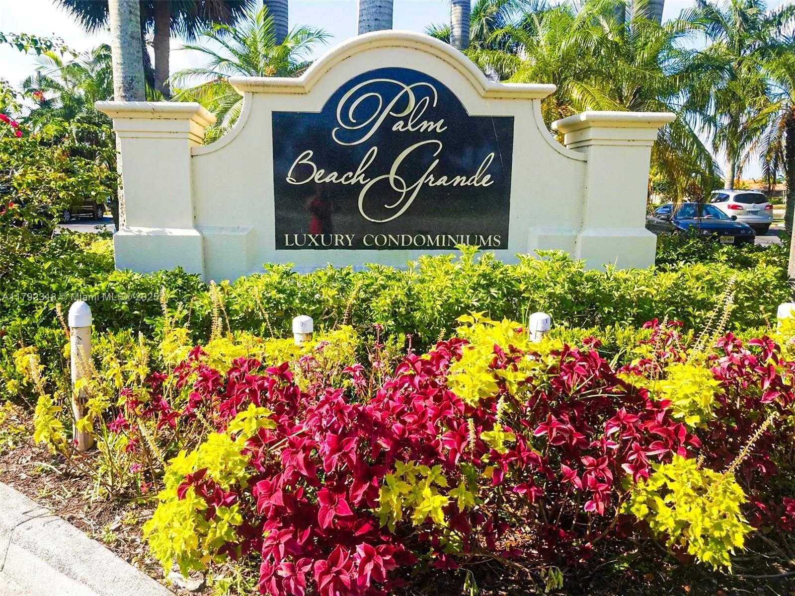 Small Image of 1513 LAKE CRYSTAL DR #B, West Palm Beach Number 3
