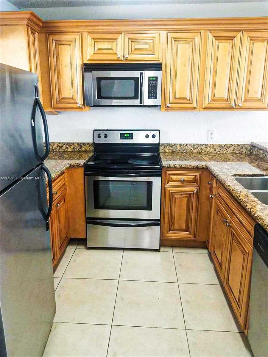 Small Image of 1513 LAKE CRYSTAL DR #B, West Palm Beach Number 4