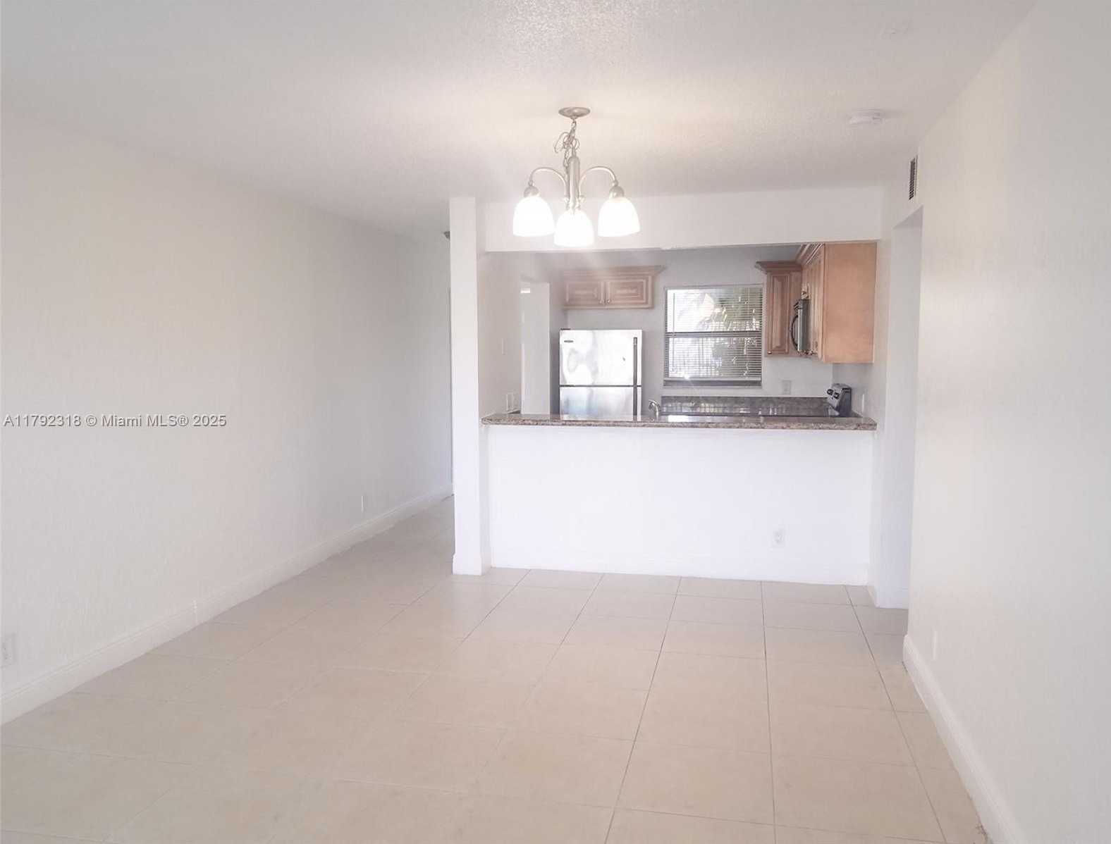 Small Image of 1513 LAKE CRYSTAL DR #B, West Palm Beach Number 6