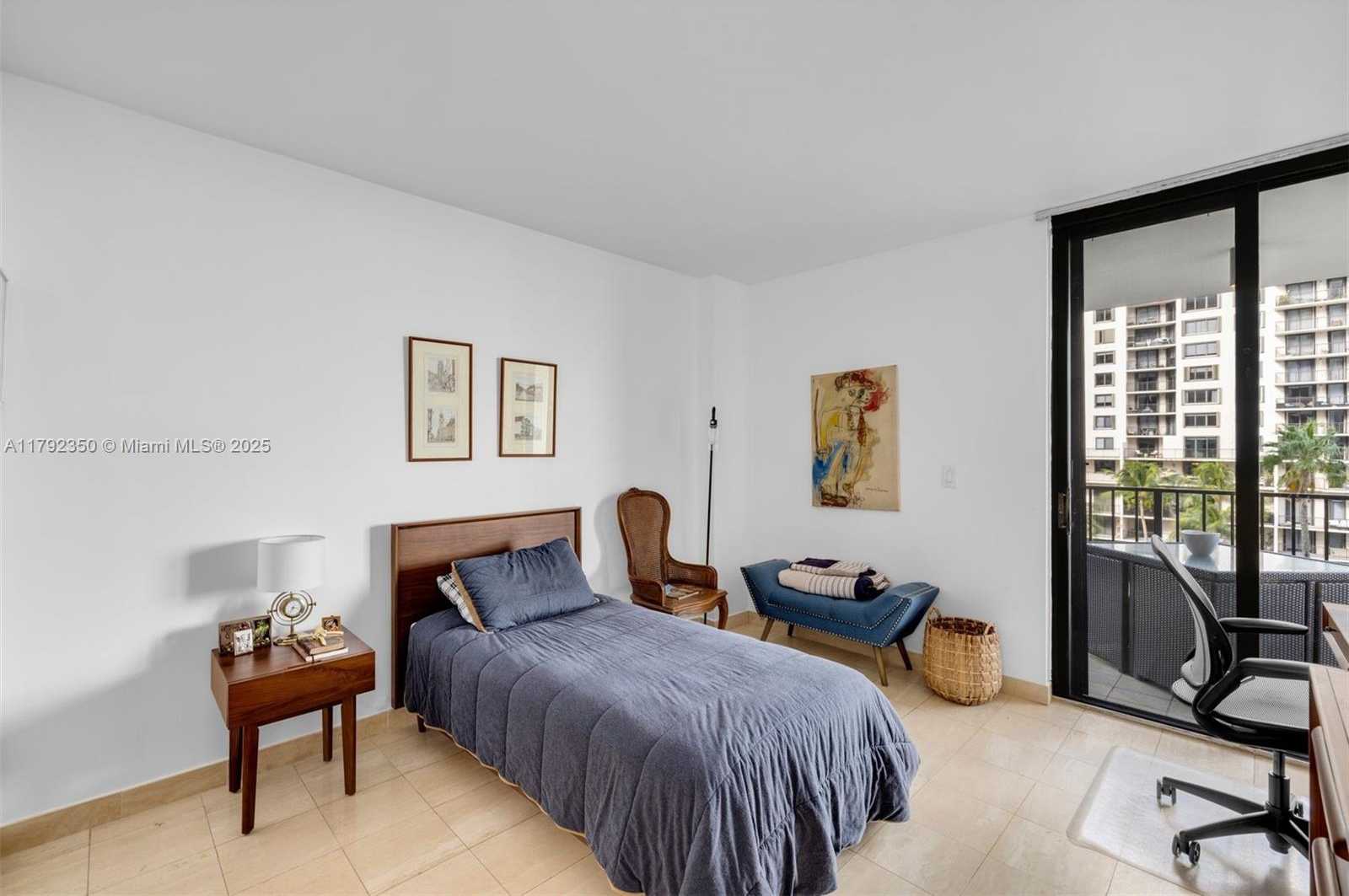 Small Image of 520 BRICKELL KEY DR #A704, Miami Number 14