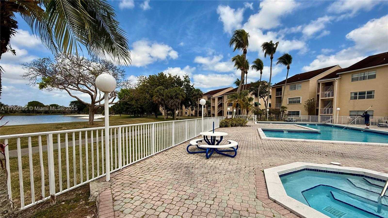 Small Image of 15330 SOUTH WEST 106TH TER #921, Miami Number 12