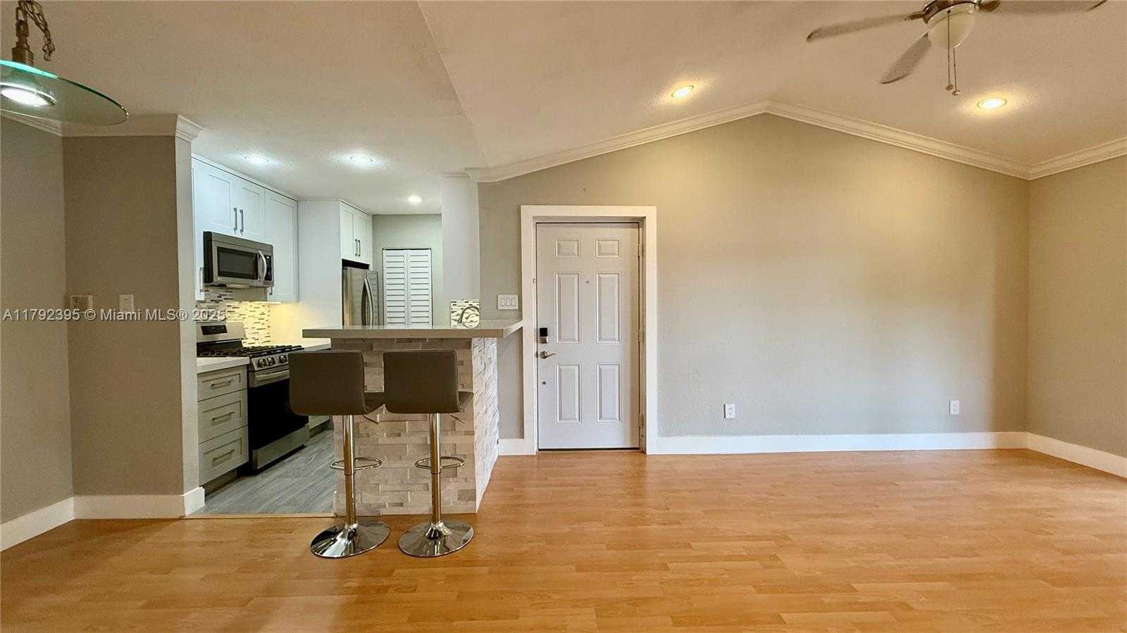 Small Image of 15330 SOUTH WEST 106TH TER #921, Miami Number 25