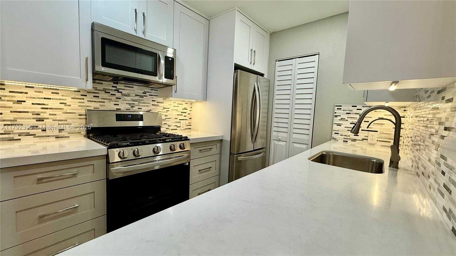 Small Image of 15330 SOUTH WEST 106TH TER #921, Miami Number 26