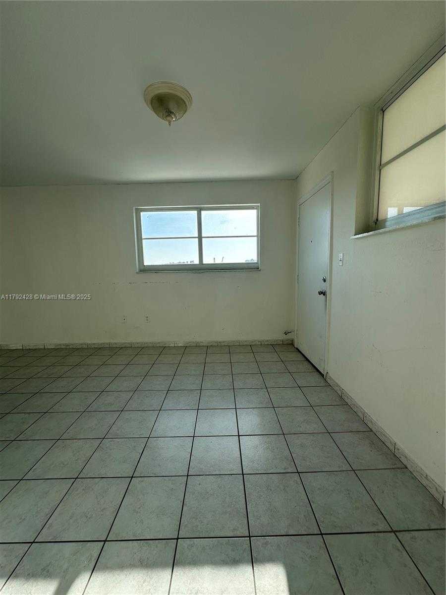 Small Image of 1750 JAMES AVE #10A, Miami Beach Number 16