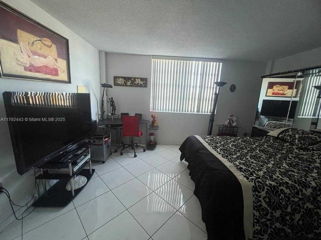 Small Image of 2841 NORTH EAST 163RD ST #407, North Miami Beach Number 11