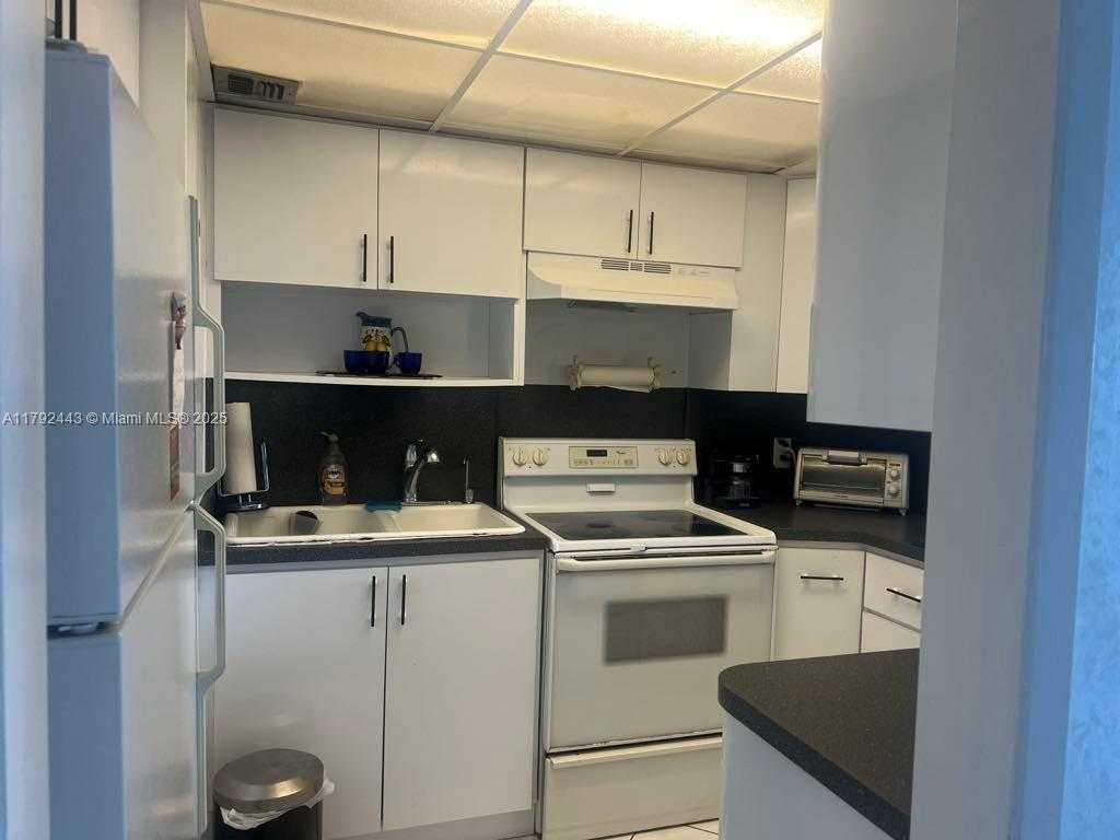 Small Image of 2841 NORTH EAST 163RD ST #407, North Miami Beach Number 13