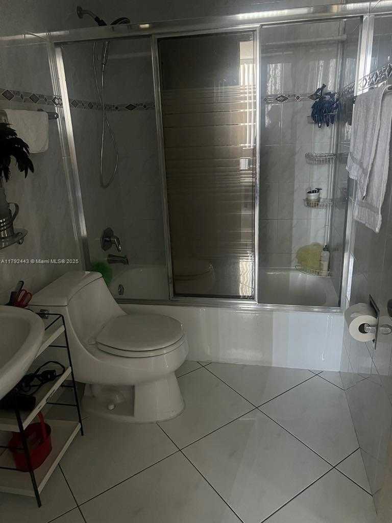 Small Image of 2841 NORTH EAST 163RD ST #407, North Miami Beach Number 8