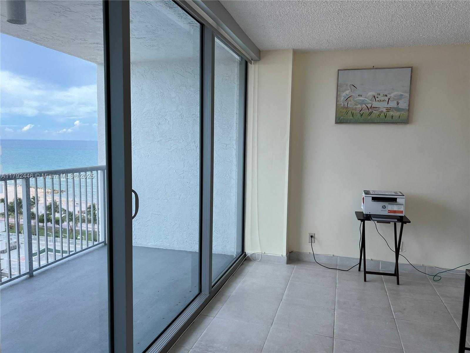 Small Image of 2655 COLLINS AVE #1405, Miami Beach Number 7