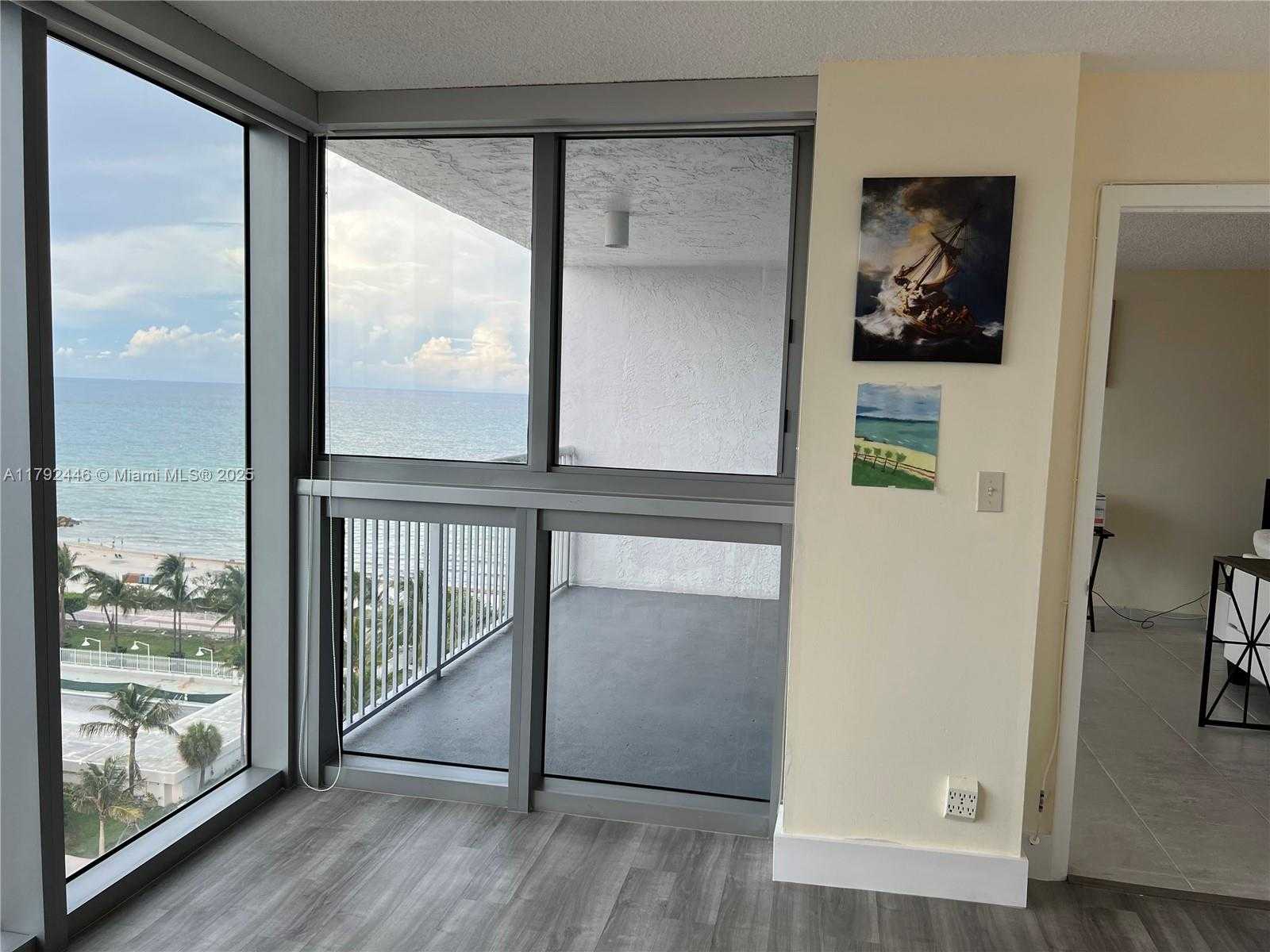 Small Image of 2655 COLLINS AVE #1405, Miami Beach Number 9