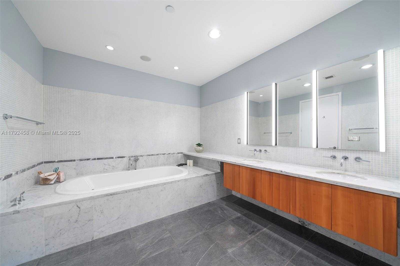 Small Image of 201 AQUA AVENUE #1001, Miami Beach Number 37