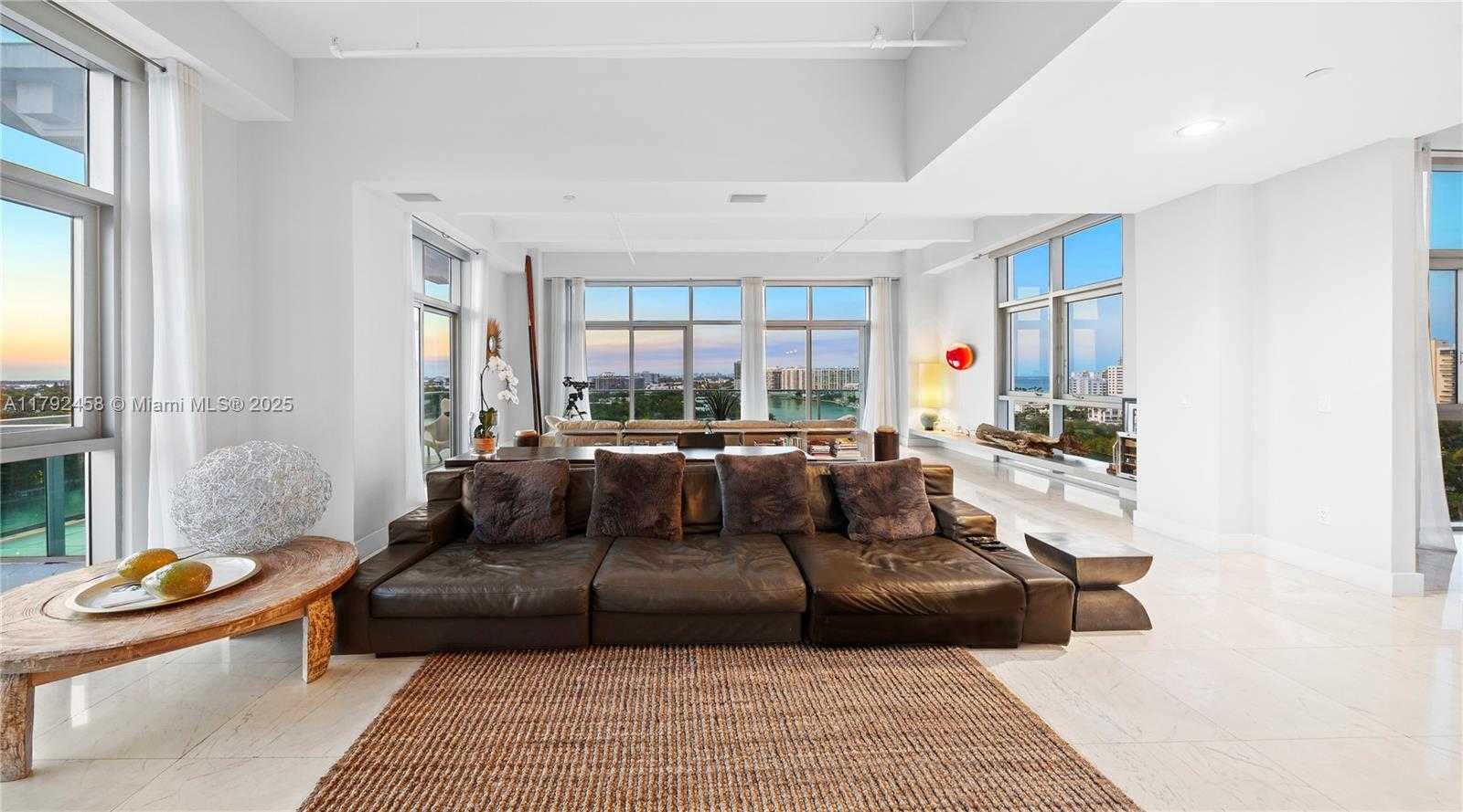 Small Image of 201 AQUA AVENUE #1001, Miami Beach Number 4