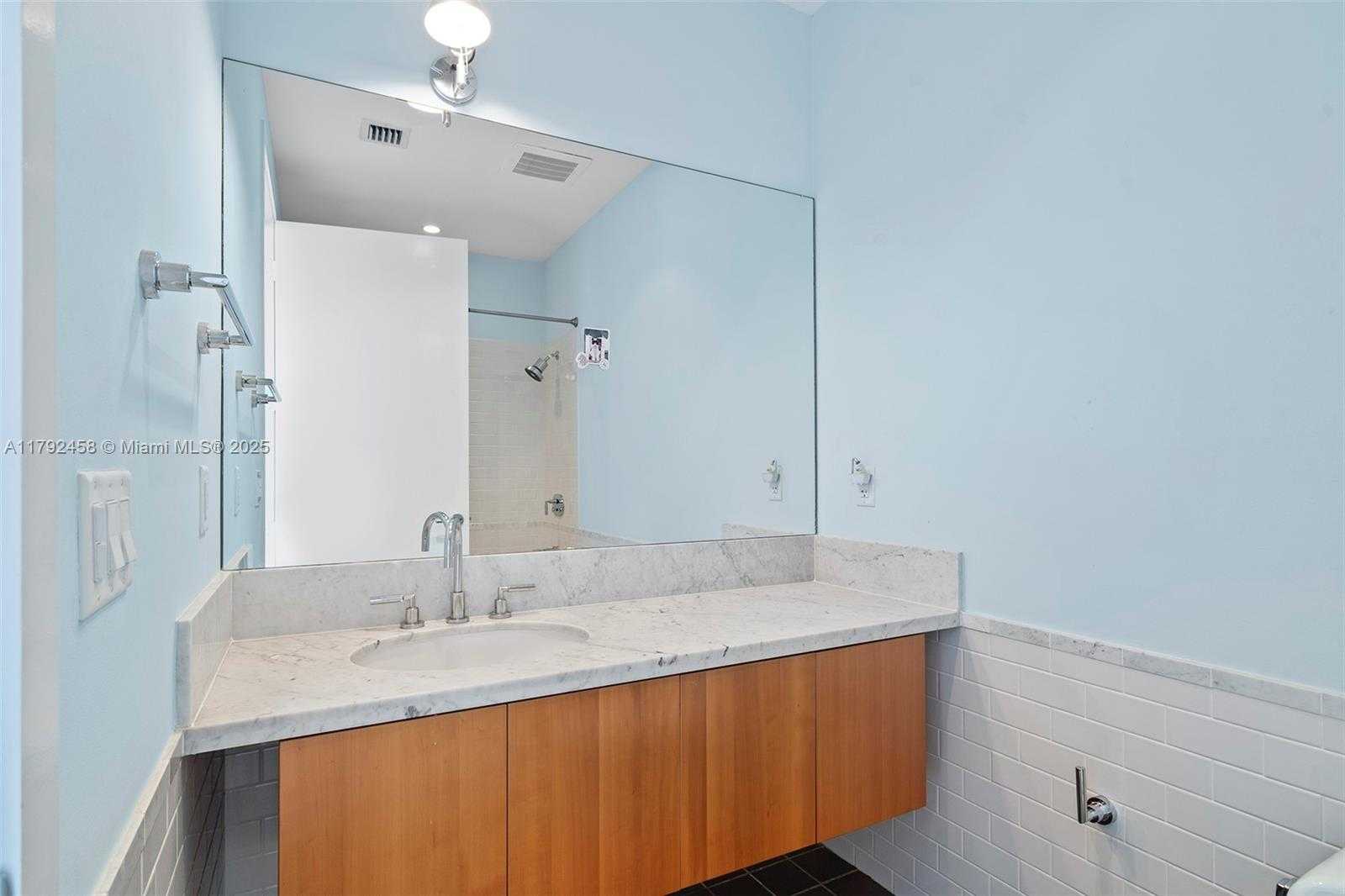 Small Image of 201 AQUA AVENUE #1001, Miami Beach Number 62