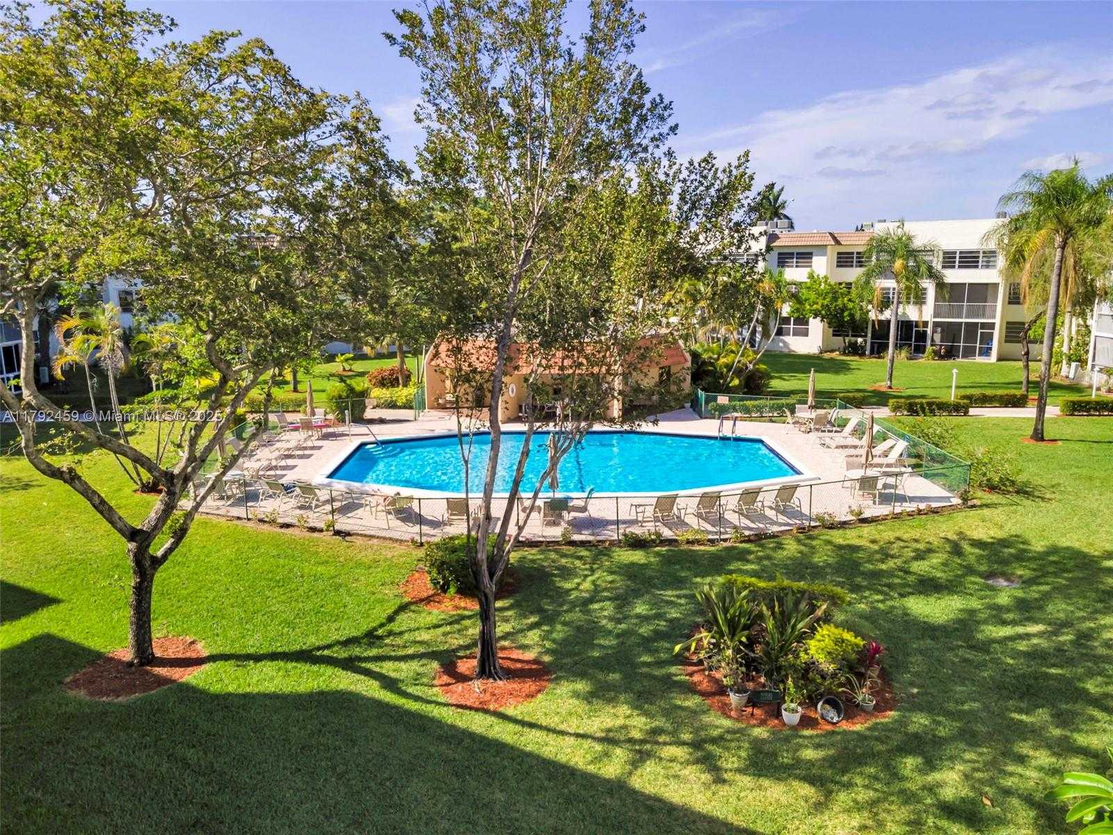 Small Image of 6800 ROYAL PALM BLVD #101F, Margate Number 29