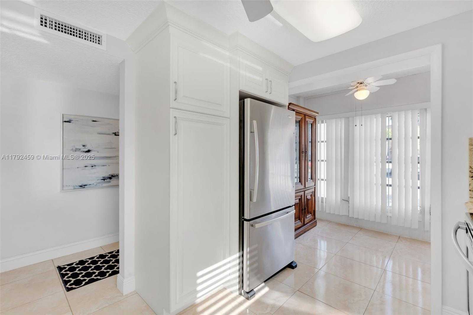 Small Image of 6800 ROYAL PALM BLVD #101F, Margate Number 4