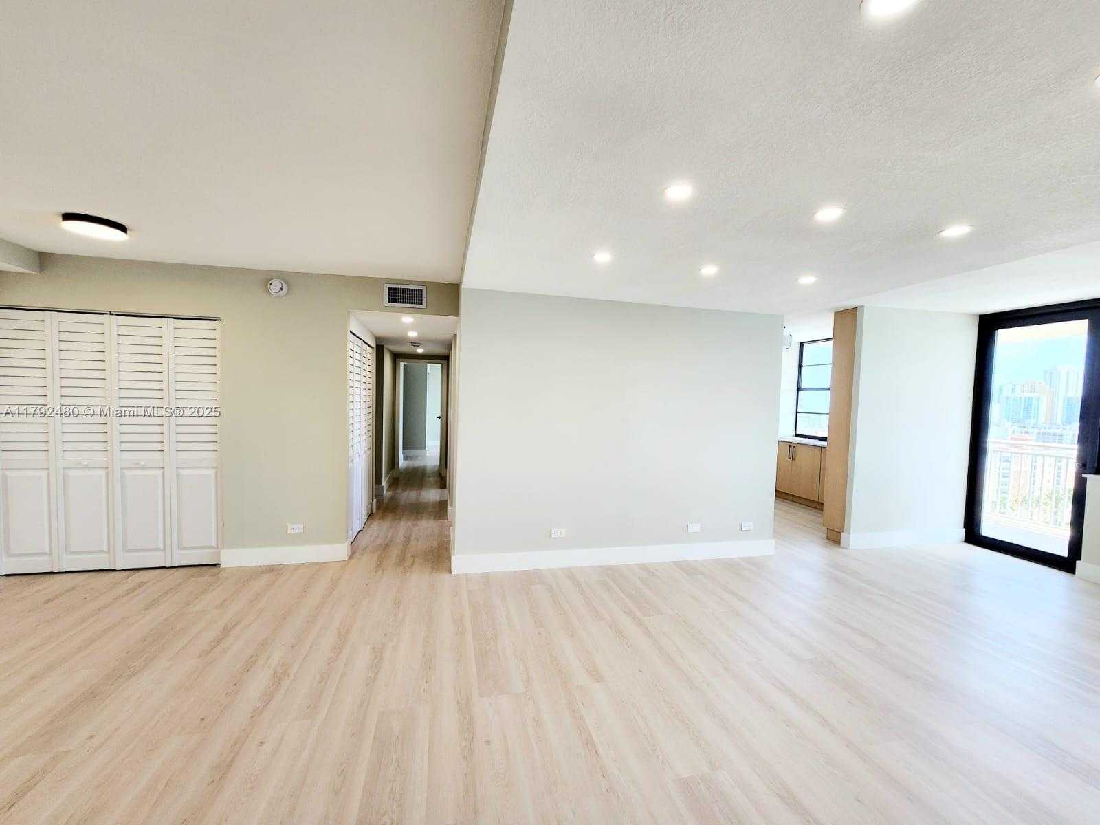 Small Image of 250 174TH ST #1618, Sunny Isles Beach Number 2
