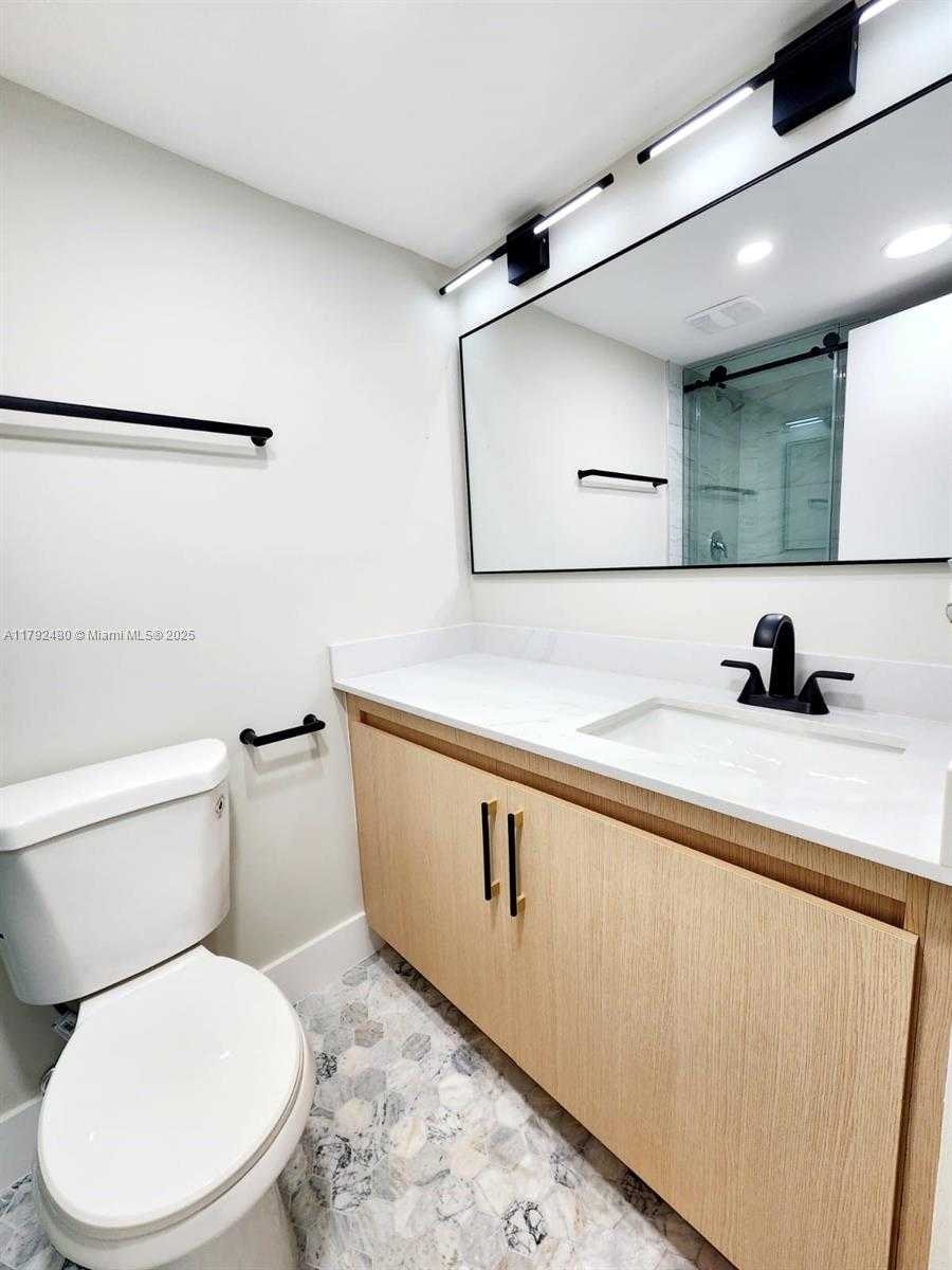 Small Image of 250 174TH ST #1618, Sunny Isles Beach Number 26