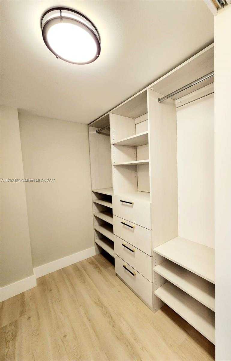 Small Image of 250 174TH ST #1618, Sunny Isles Beach Number 35