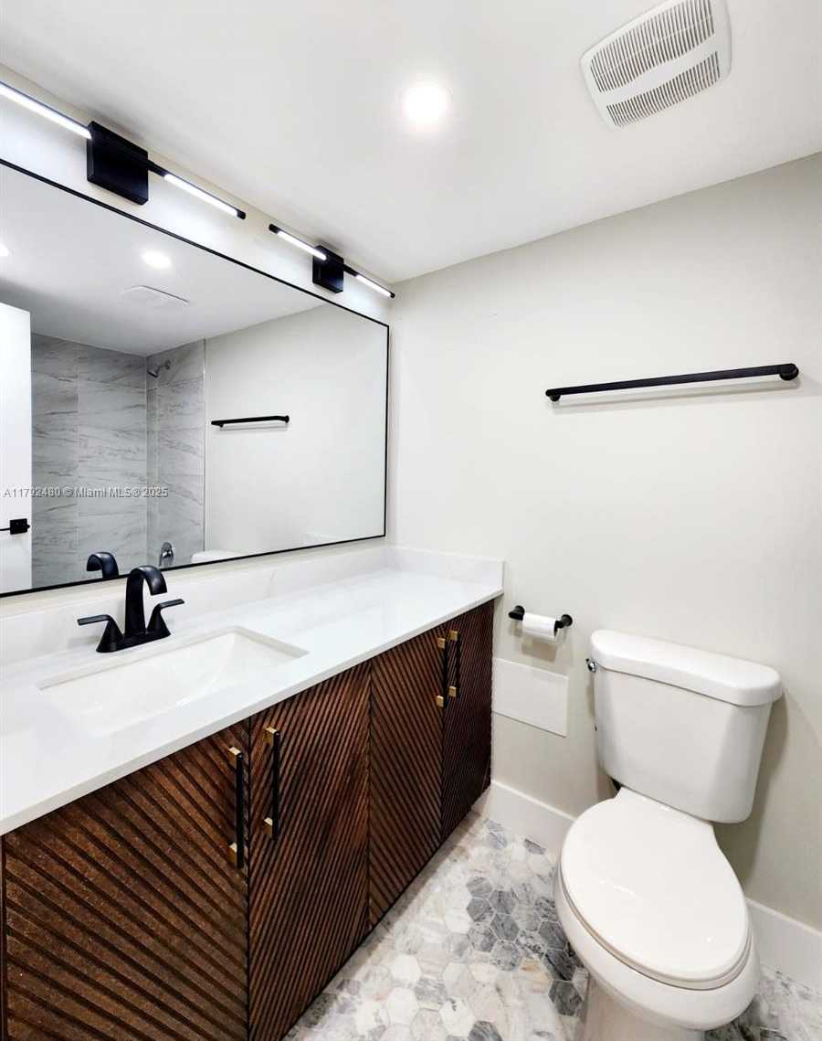 Small Image of 250 174TH ST #1618, Sunny Isles Beach Number 36