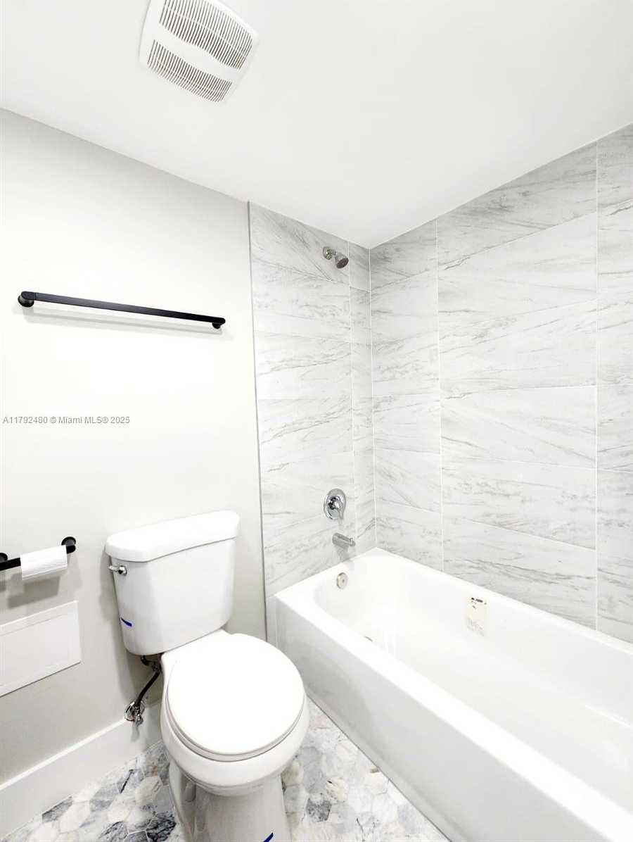 Small Image of 250 174TH ST #1618, Sunny Isles Beach Number 37