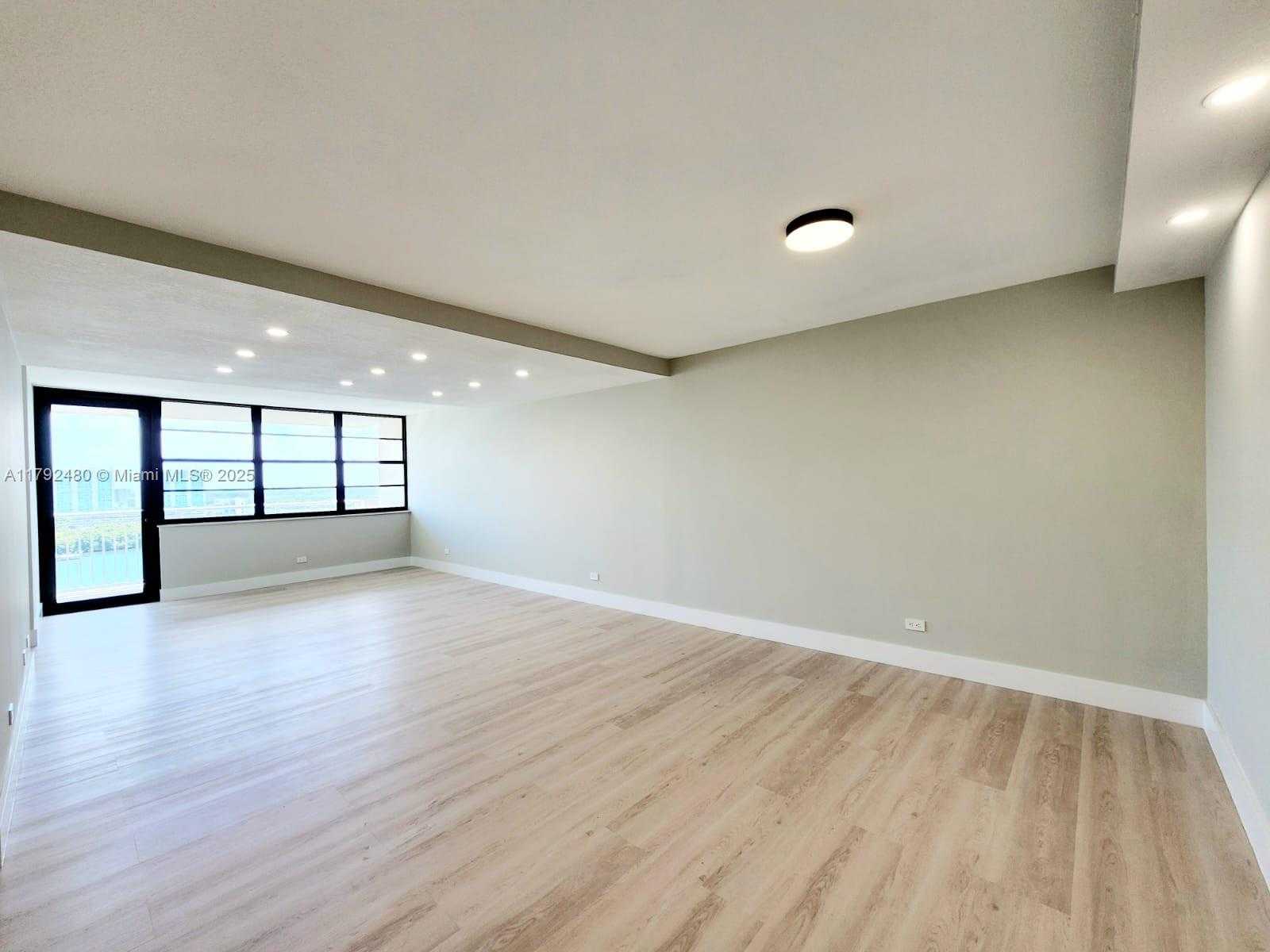Small Image of 250 174TH ST #1618, Sunny Isles Beach Number 5