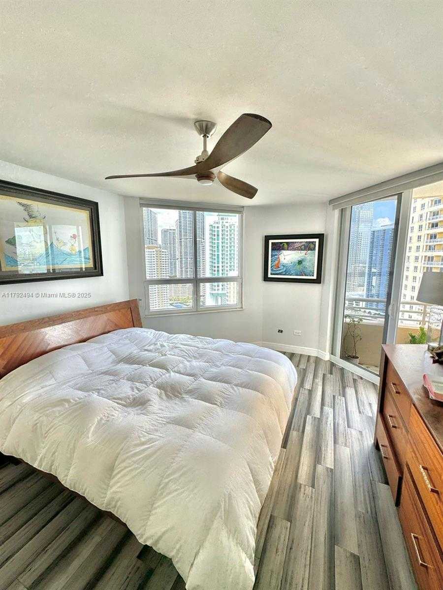 Small Image of 808 BRICKELL KEY DR #3007, Miami Number 16