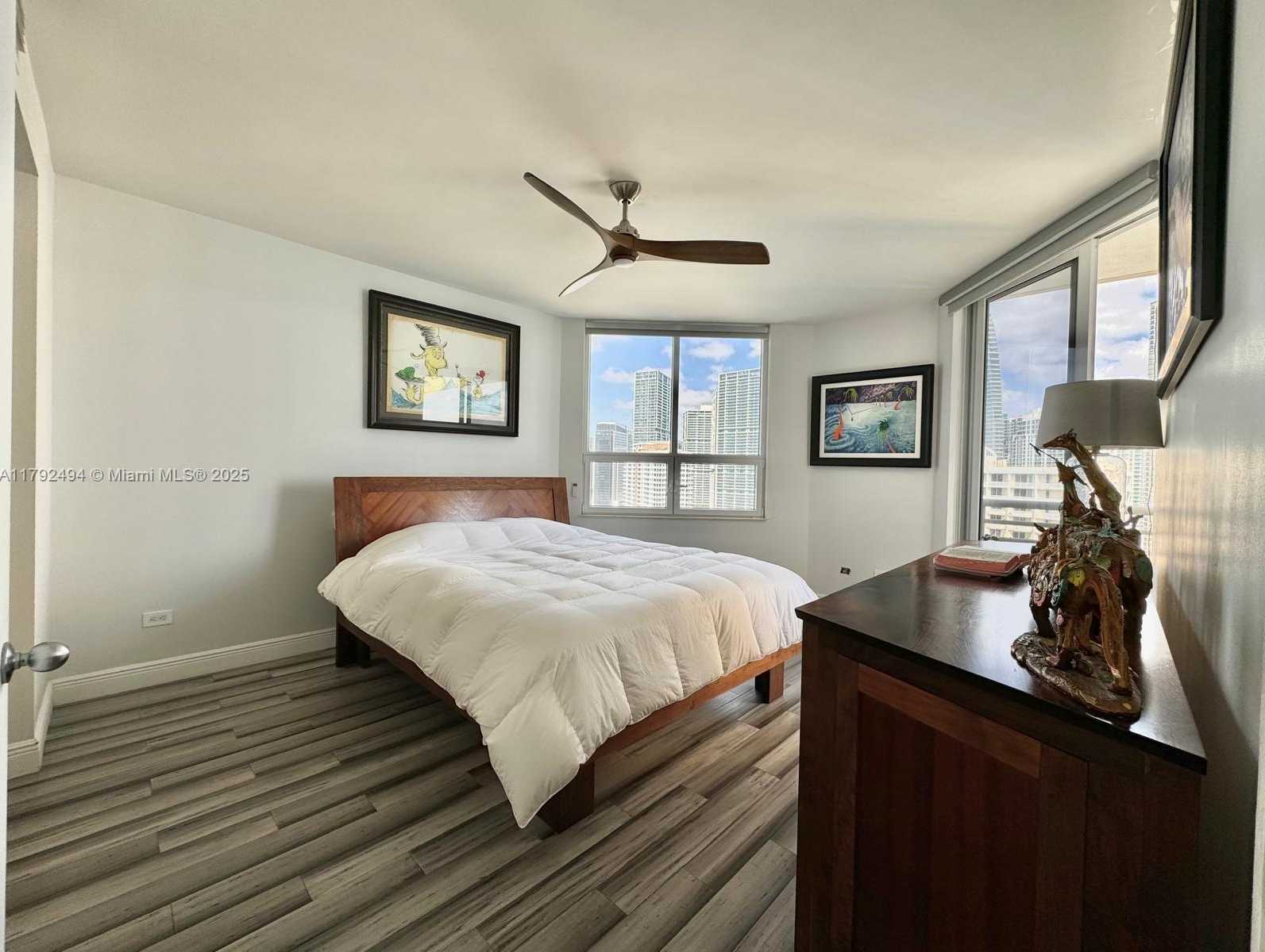 Small Image of 808 BRICKELL KEY DR #3007, Miami Number 18