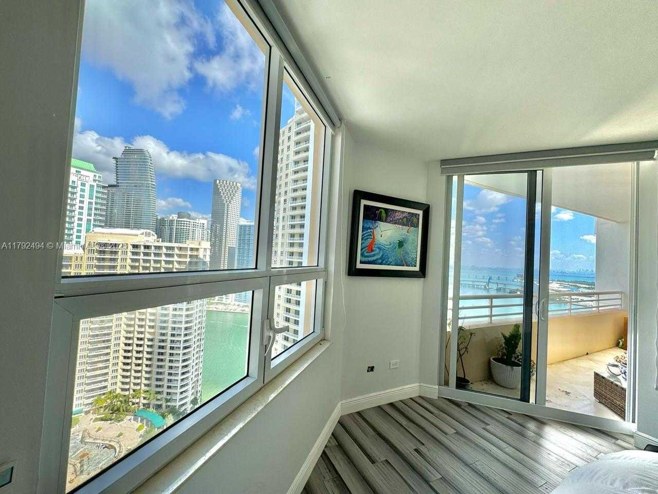 Small Image of 808 BRICKELL KEY DR #3007, Miami Number 2