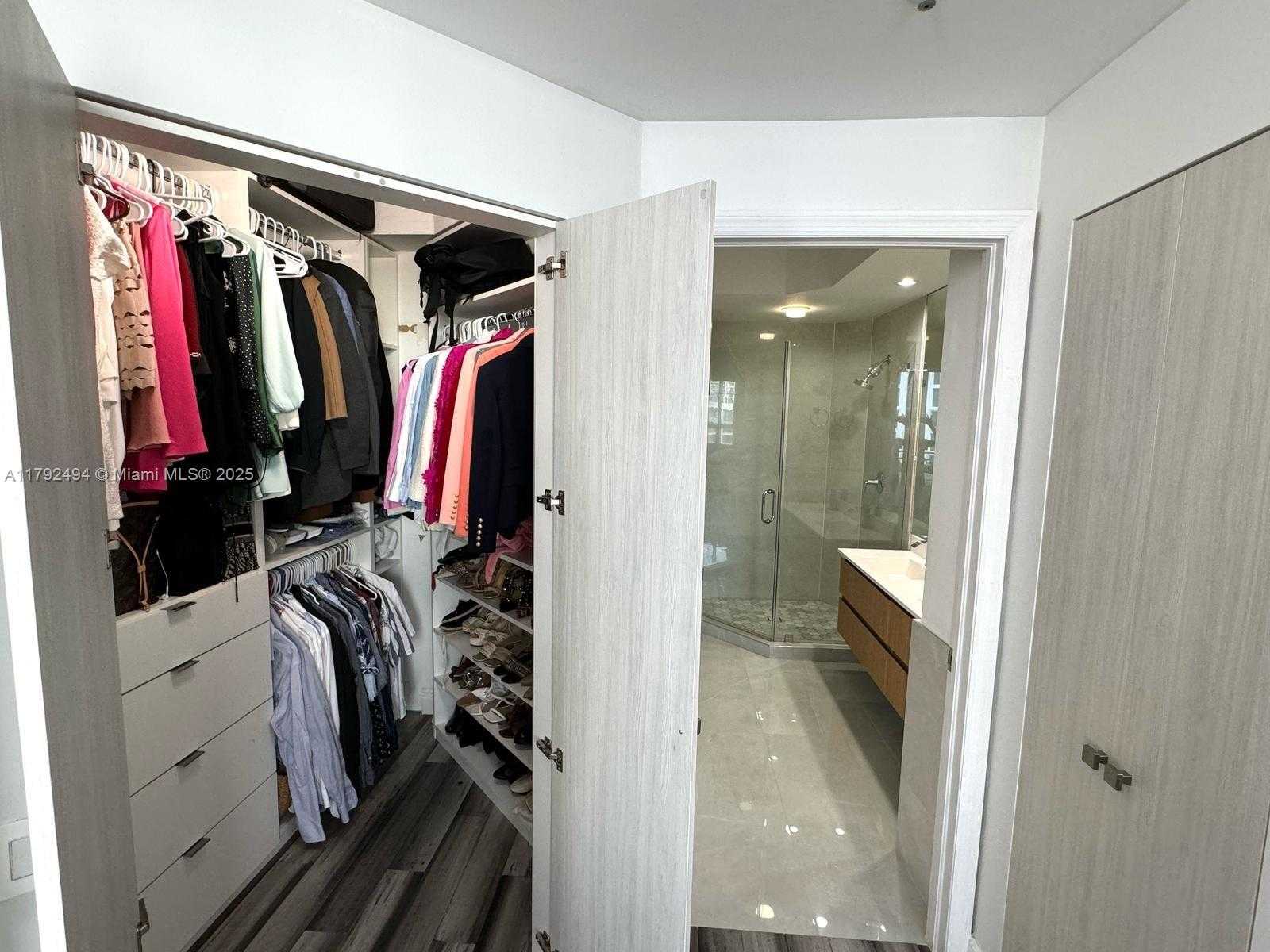 Small Image of 808 BRICKELL KEY DR #3007, Miami Number 20