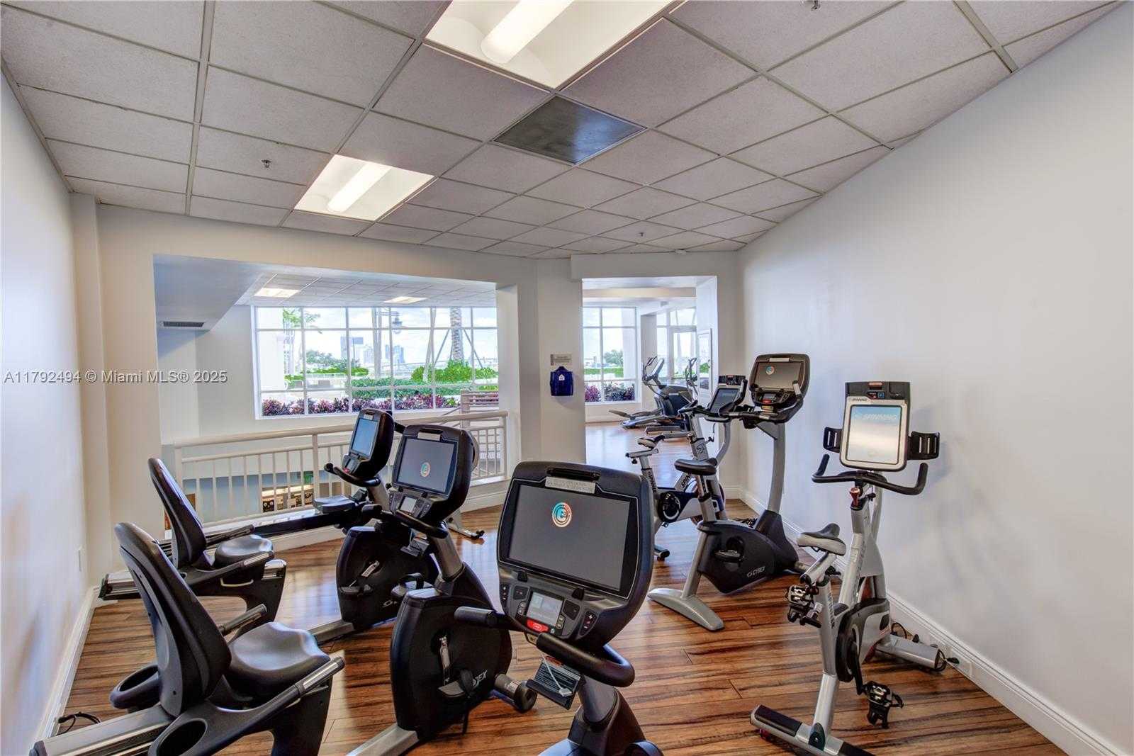 Small Image of 808 BRICKELL KEY DR #3007, Miami Number 45