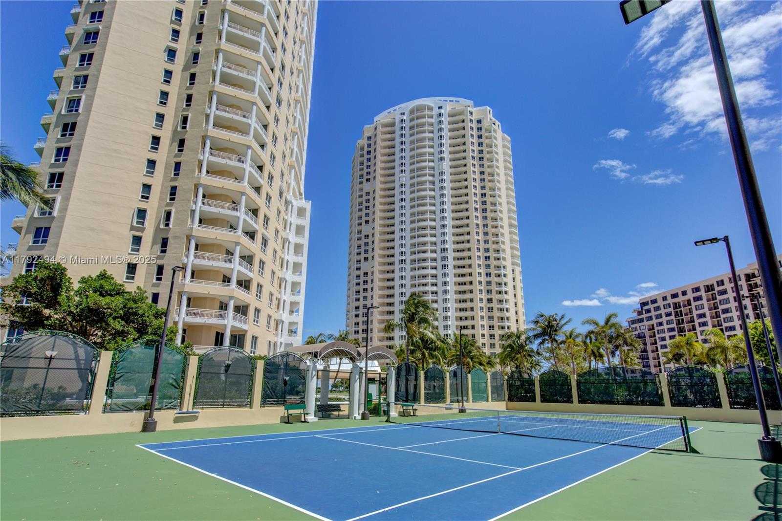 Small Image of 808 BRICKELL KEY DR #3007, Miami Number 57