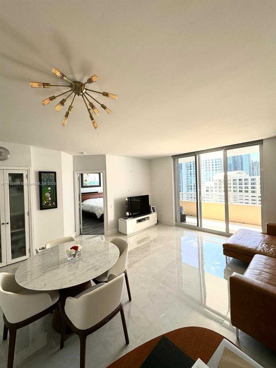 Small Image of 808 BRICKELL KEY DR #3007, Miami Number 8