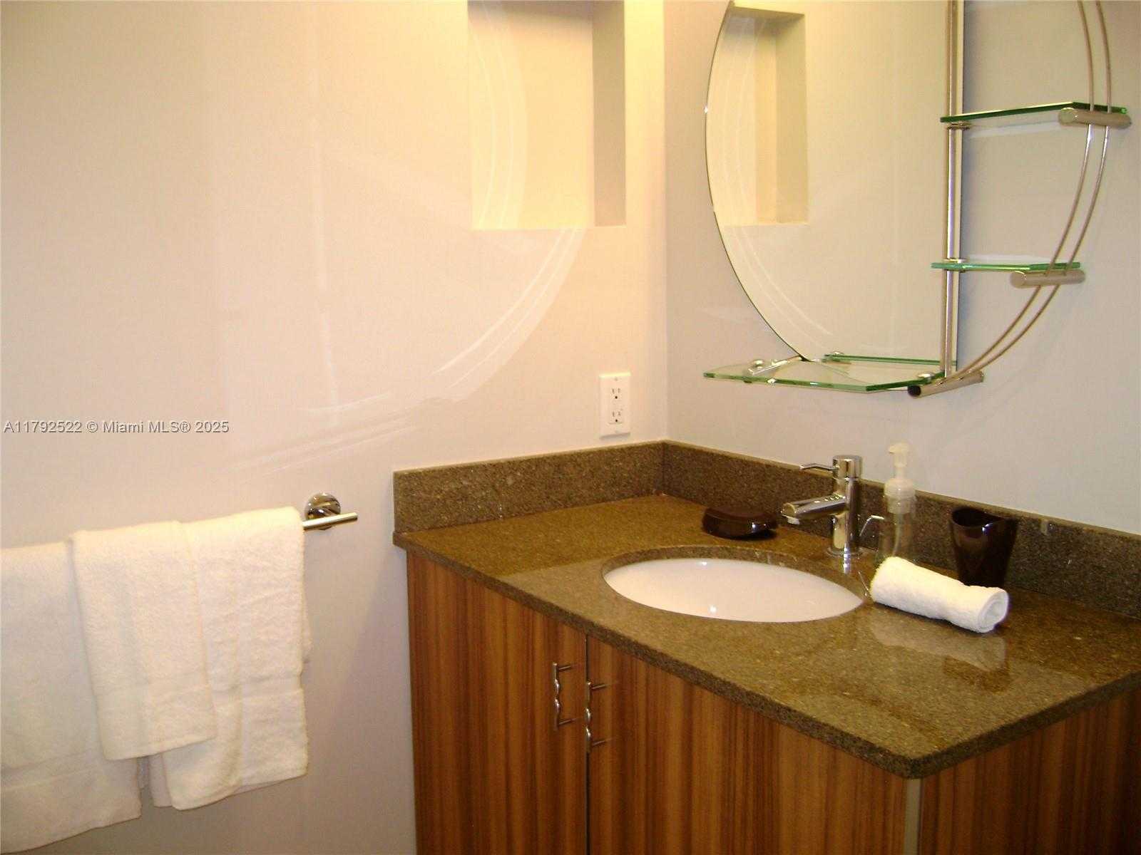 Small Image of 6305 SOUTH EAST INDIAN CREEK DR #3F, Miami Beach Number 15