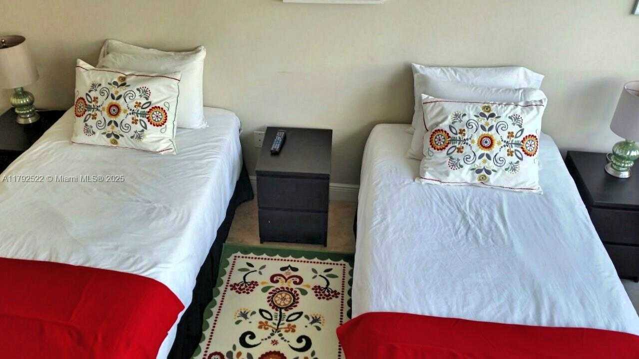 Small Image of 6305 SOUTH EAST INDIAN CREEK DR #3F, Miami Beach Number 17
