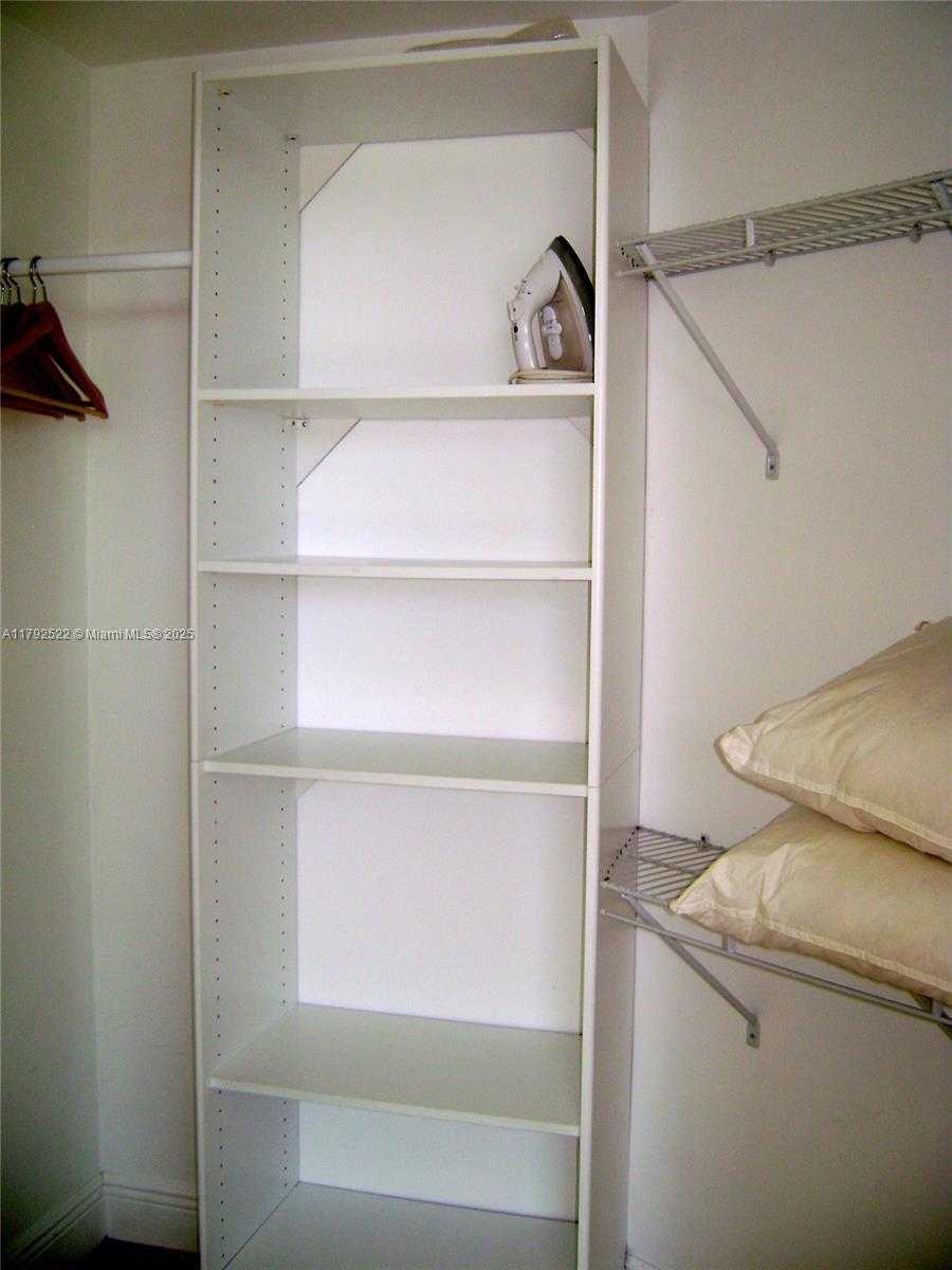 Small Image of 6305 SOUTH EAST INDIAN CREEK DR #3F, Miami Beach Number 18