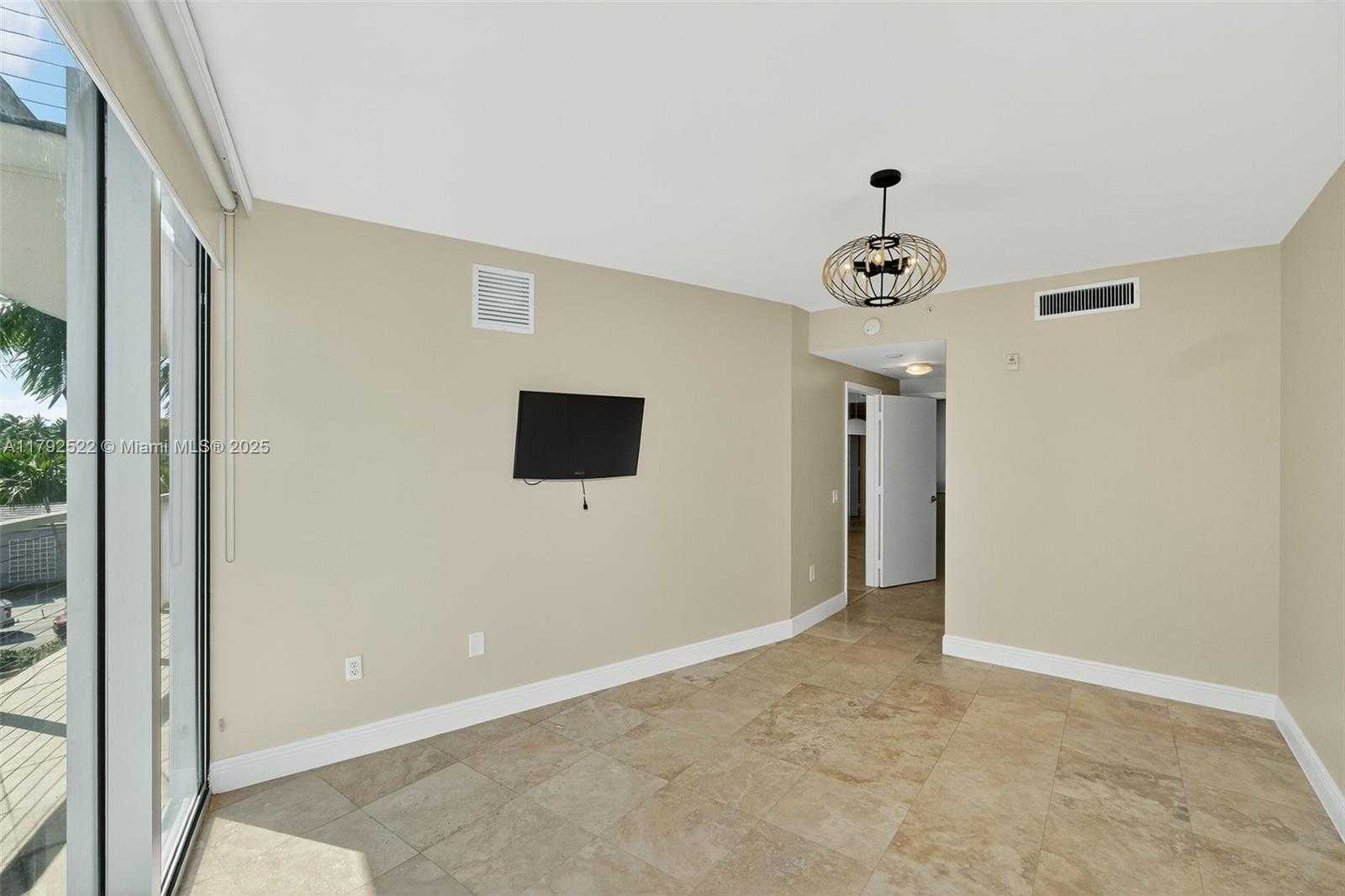 Small Image of 6305 INDIAN CREEK DR #3F, Miami Beach Number 33