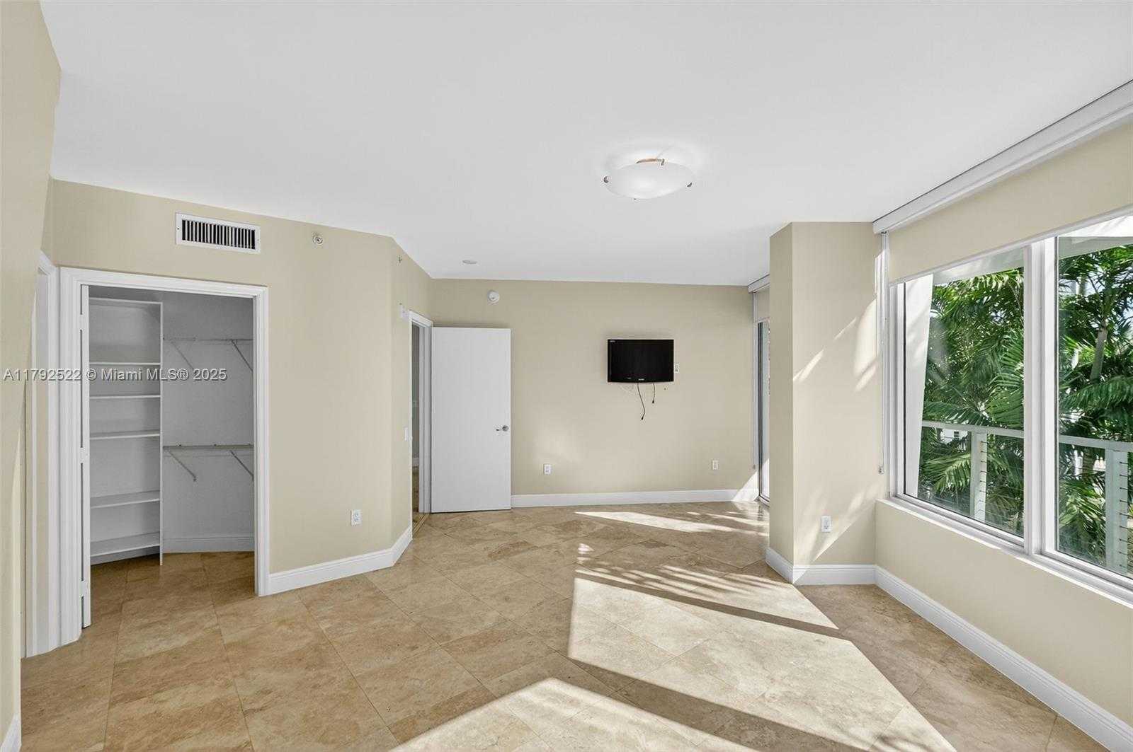 Small Image of 6305 INDIAN CREEK DR #3F, Miami Beach Number 40