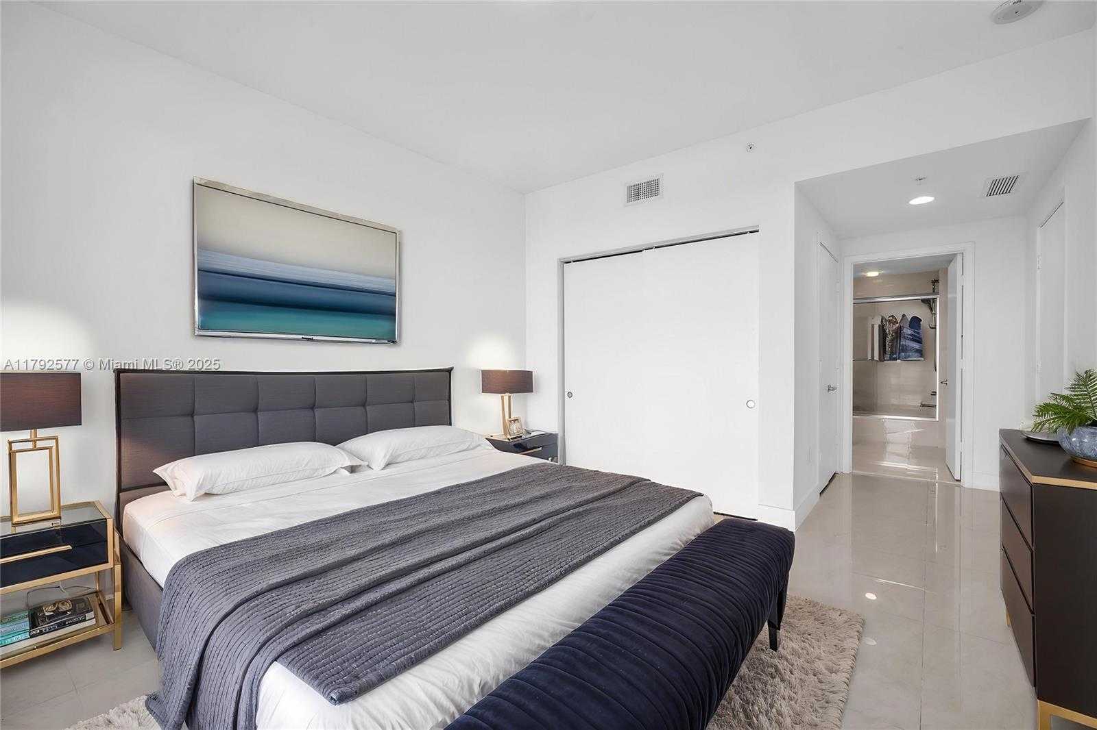 Small Image of 17301 BISCAYNE BLVD #1108, Aventura Number 22